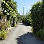 Joli Dans Village Calme En Provence *