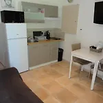 Apartment Joli Dans Village Calme En Provence *