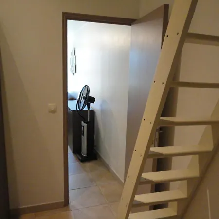 Apartment Joli Dans Village Calme En Provence