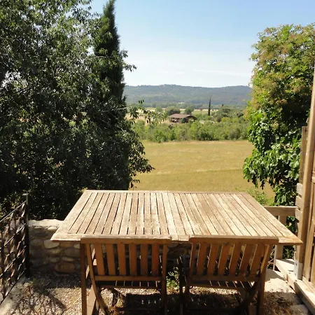 Joli Dans Village Calme En Provence